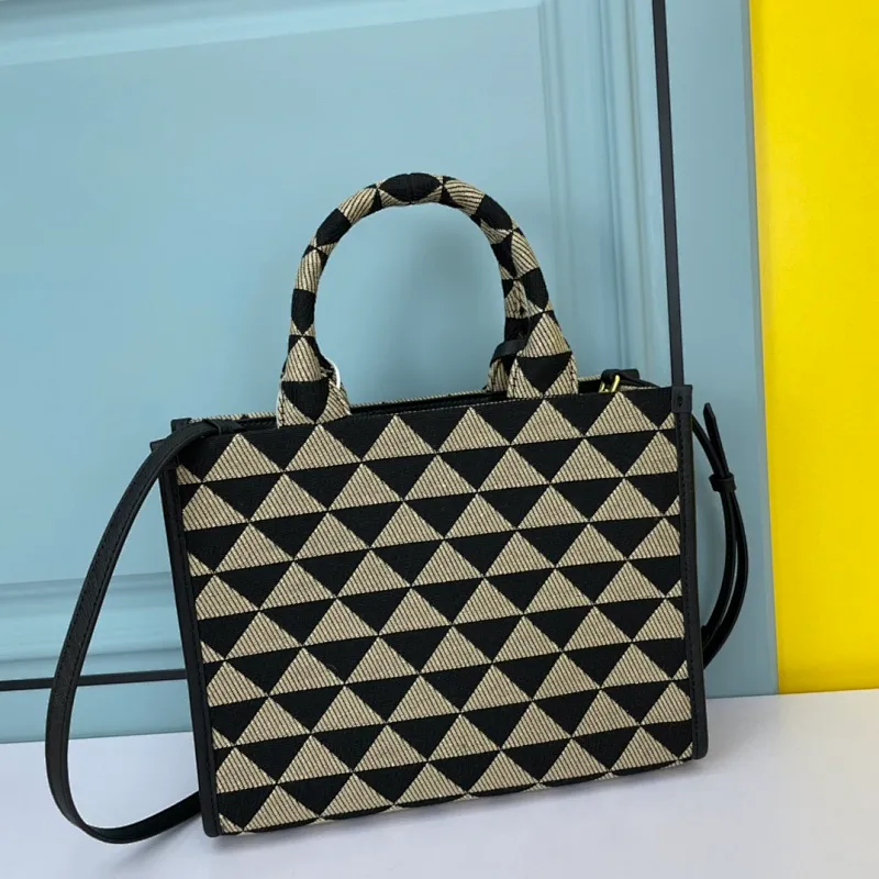 All categories Official website "Brand Women's Bags" Women's Bags 💙 PRADA 2022 official new Prada handbag wholesale 58003000 Original order quality Size: 22-28-9 CM