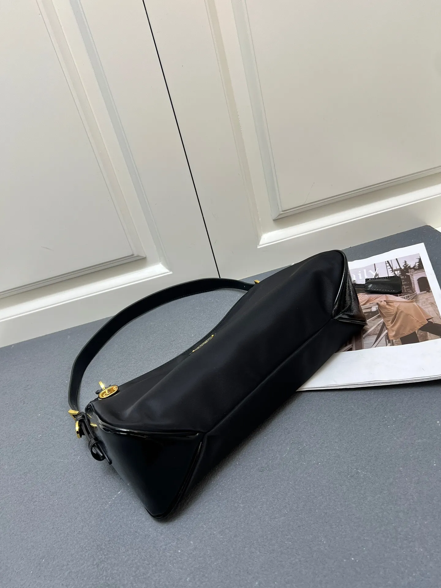 All Categories Official Website "Brand Women's Bags" Women's Bags 💙 PRADA 2025 New Prada Underarm Bag