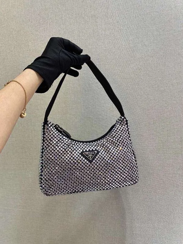 All categories Official website "Brand Women's Bags" Women's Bags 💙 PRADA 2022 official new Prada armpit bag wholesale 58002800 Original order quality Size: 23-13-5CM