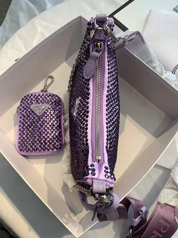 All categories Official website "Brand Women's Bags" Women's Bags 💙 PRADA 2022 Official New Prada Crossbody Bag Wholesale 58001900 High Quality Specifications: 22-18-6.5CM