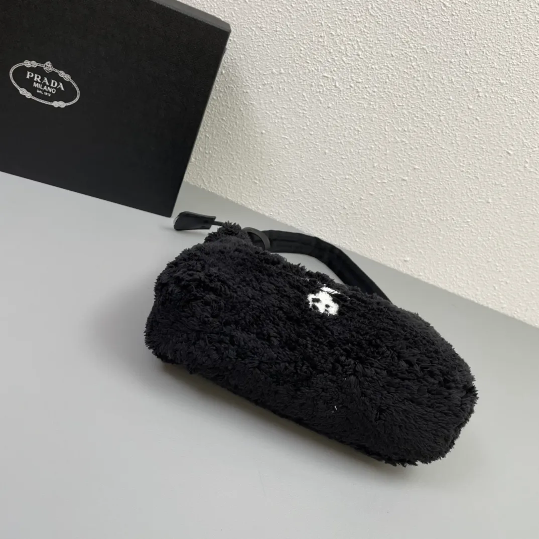 All categories Official website "Brand Women's Bags" Women's Bags 💙 PRADA replica PRADA, fine imitation PRADA bags, PRADA shoulder bags, 2023 official latest version PRADA armpit bag, lamb wool, bag factory, original material, size: 27-18-6CM