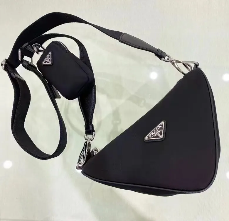 All categories Official website "Brand Women's Bags" Women's Bags 💙 PRADA 2022 official new Prada crossbody bag wholesale Original order quality 58002800 Size: 26-14-12 Cm
