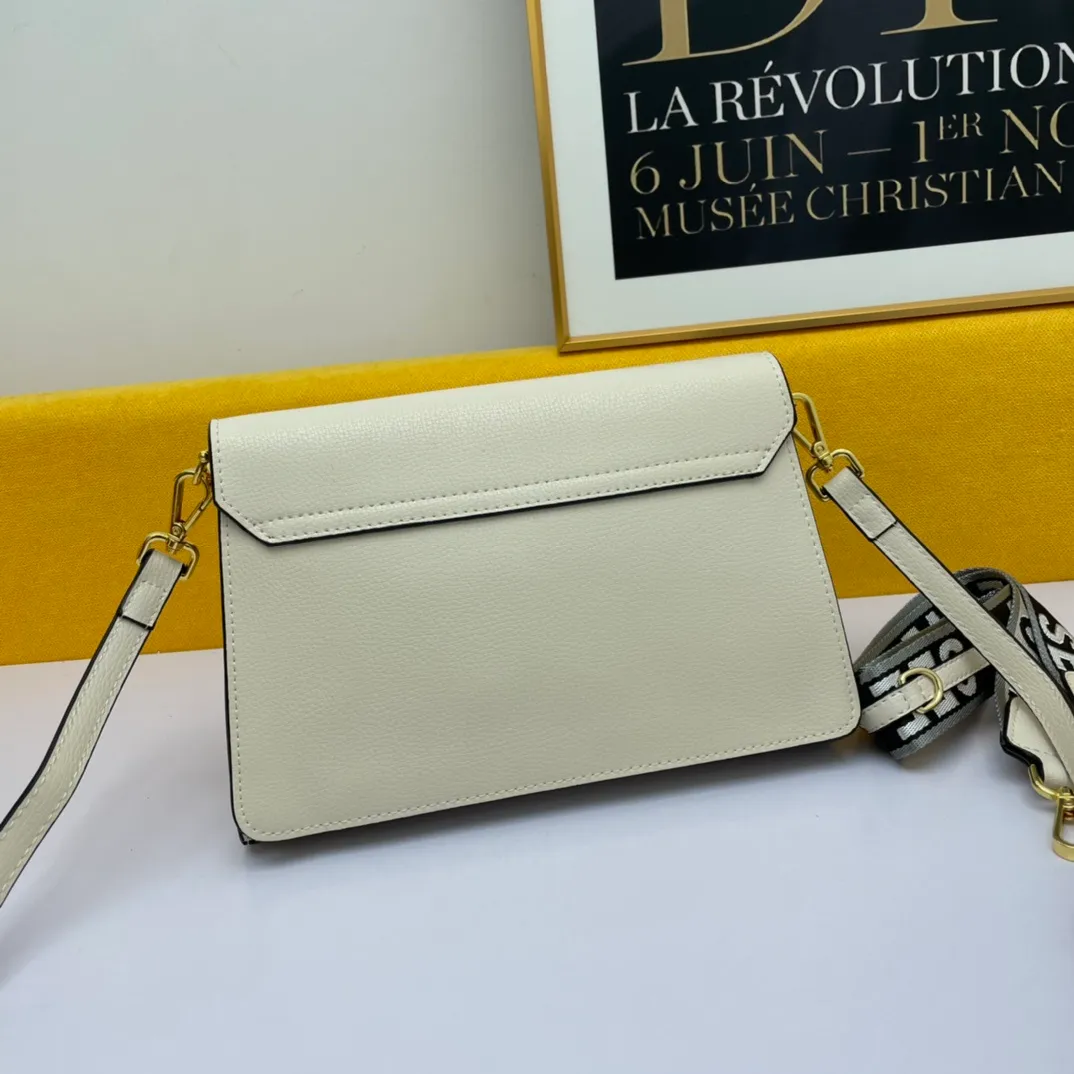 All categories Official website "Brand Women's Bags" Women's Bags 💙 PRADA 2022 official new Prada leather crossbody bag wholesale 58002300 High quality Size: 27-17-10CM