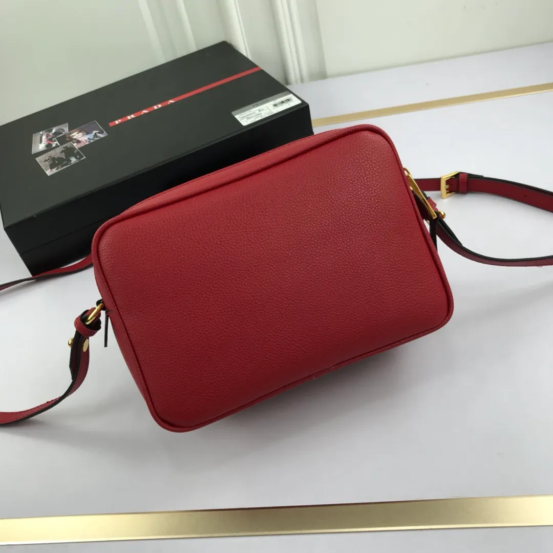 All categories Official website "Brand Women's Bags" Women's Bags 💙 PRADA 2022 Official New Prada Imported Cowhide Crossbody Bag Wholesale 58002000 High Quality Size: 23-16-10CM