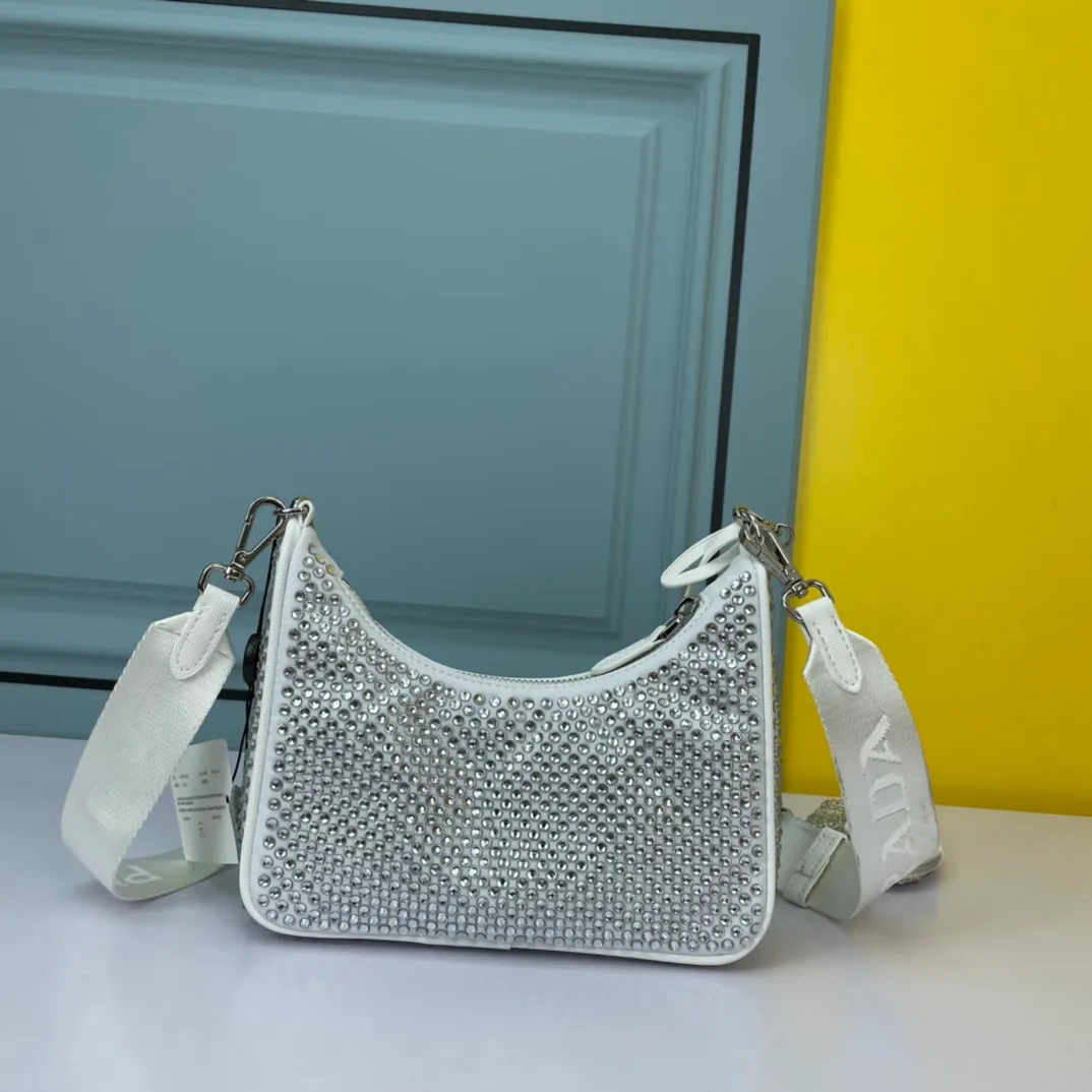 All categories Official website "Brand Women's Bags" Women's Bags 💙 PRADA 2022 official new Prada armpit bag wholesale 58002500 Original order quality Size: 22-16-6CM