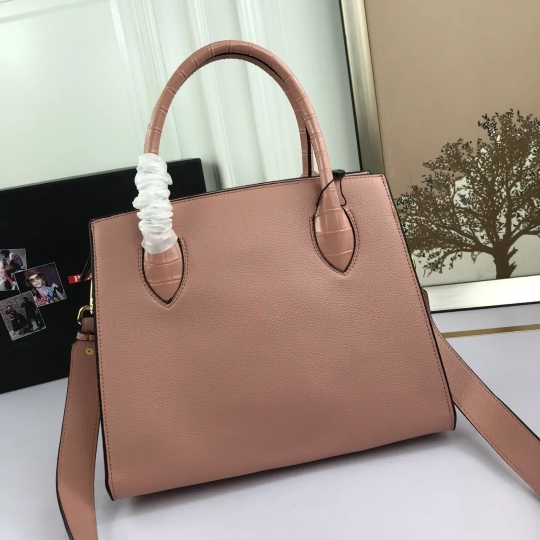 All categories Official website "Brand Women's Bags" Women's Bags 💙 PRADA 2022 official new Prada calfskin handbag wholesale 58002500 High quality Size: 30-24-15CM