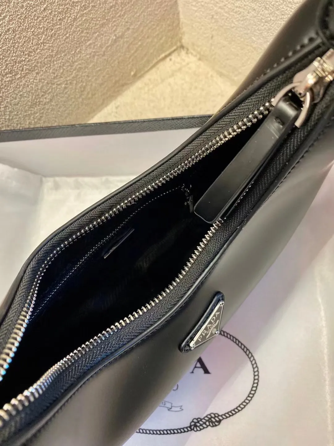 All categories Official website "Brand Women's Bags" Women's Bags 💙 PRADA Fine imitation PRADA, high imitation PRADA bags, PRADA crossbody bags, 2023 official latest version PRADA armpit bags, PRADA bag factory, recommended bags, size: 31-13CM