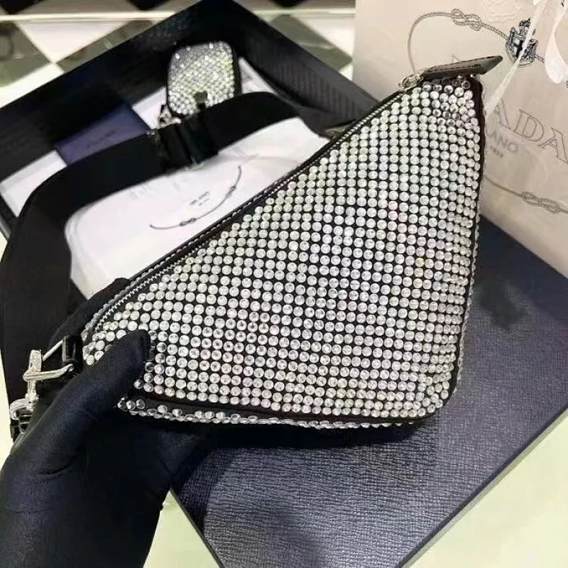 All categories Official website "Brand Women's Bags" Women's Bags 💙 PRADA 2022 official new Prada crossbody bag wholesale Original order quality 58004100 Size: 26-14-12Cm