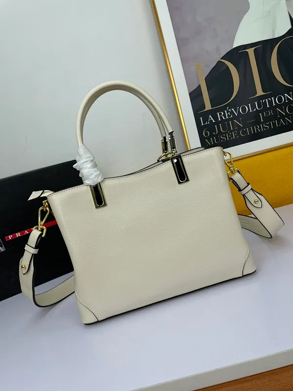 All categories Official website "Brand Women's Bags" Women's Bags 💙 PRADA 2022 Official New Prada Imported Palm Print Cowhide Fabric Handbag Wholesale 58002500 High Quality Size: 30-22-12CM