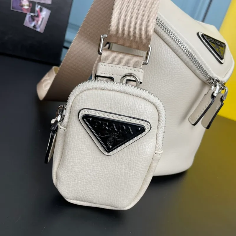 All categories Official website "Brand Women's Bags" Women's Bags 💙 PRADA 2022 Official New Prada Crossbody Bag Wholesale 58002200 High Quality Size: 21-15-15CM