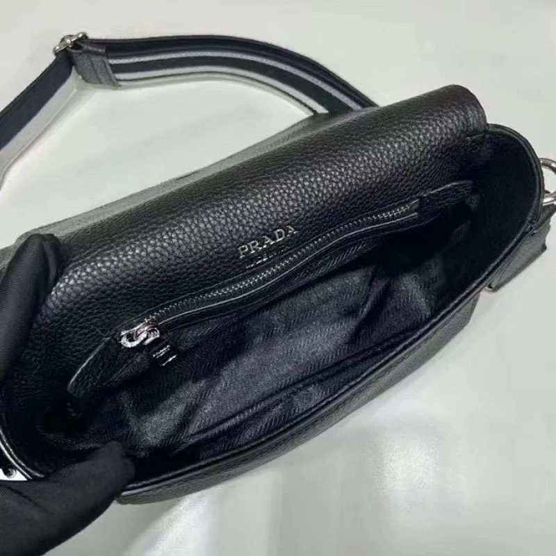 All categories Official website "Brand Women's Bags" Women's Bags 💙 PRADA 2022 official new Prada crossbody bag wholesale Original order quality 58005900 Size: 23-18-9Cm