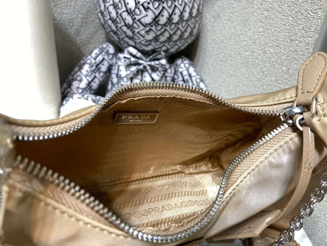 All Categories Official Website "Brand Women's Bags" Women's Bags 💙 PRADA 2023 New Prada Underarm Bags Approval