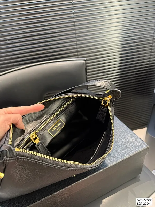 All Categories Official Website "Brand Women's Bags" Women's Bags 💙 PRADA 2025 New Prada Underarm Bag