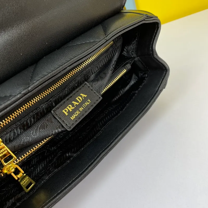 All categories Official website "Brand Women's Bags" Women's Bags 💙 PRADA replica PRADA, fine imitation PRADA bags, PRADA shoulder bags, 2023 official latest version PRADA cowhide crossbody bag, bag factory, original material, size: 26-18-11CM
