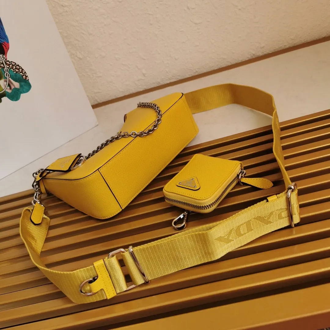 All categories Official website "Brand Women's Bags" Women's Bags 💙 PRADA 2022 official new Prada crossbody bag wholesale 58003000 Original order quality Size: 23-17-6.5CM
