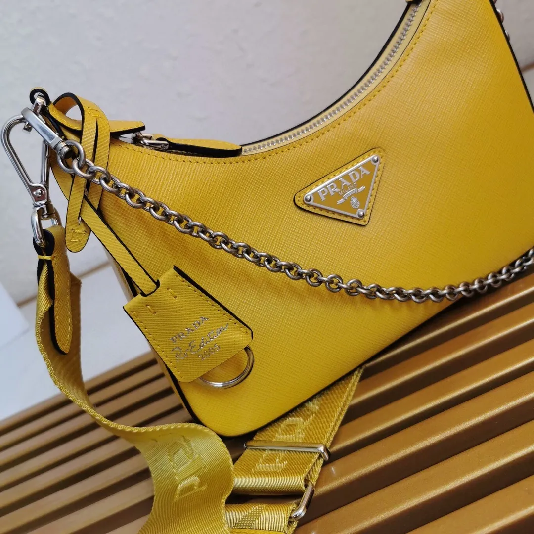 All categories Official website "Brand Women's Bags" Women's Bags 💙 PRADA 2022 official new Prada crossbody bag wholesale 58003000 Original order quality Size: 23-17-6.5CM