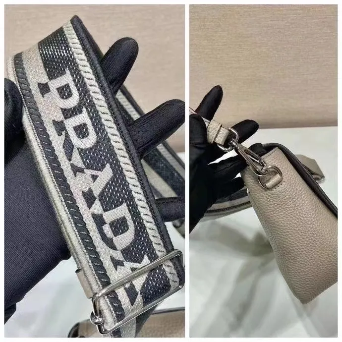 All categories Official website "Brand Women's Bags" Women's Bags 💙 PRADA 2022 official new Prada crossbody bag wholesale Original order quality 58005900 Size: 23-18-9Cm