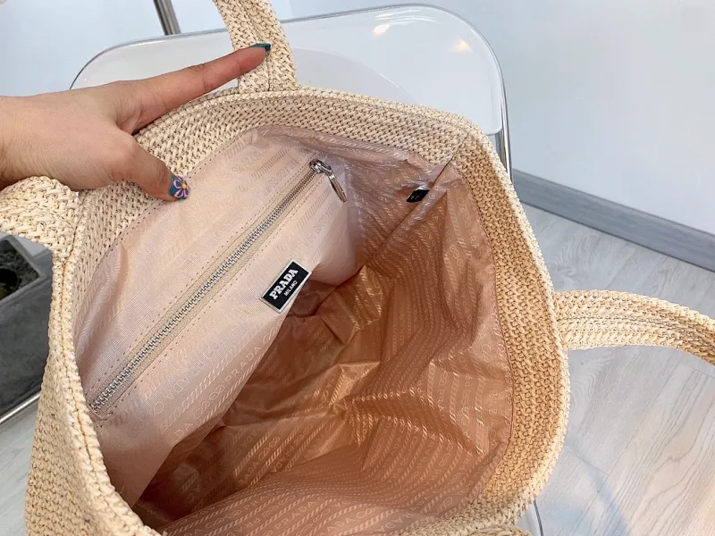 All categories Official website "Brand Women's Bags" Women's Bags 💙 PRADA 2022 Official New Prada Handbag Wholesale 58001550 High Quality Specifications: 35-31CM
