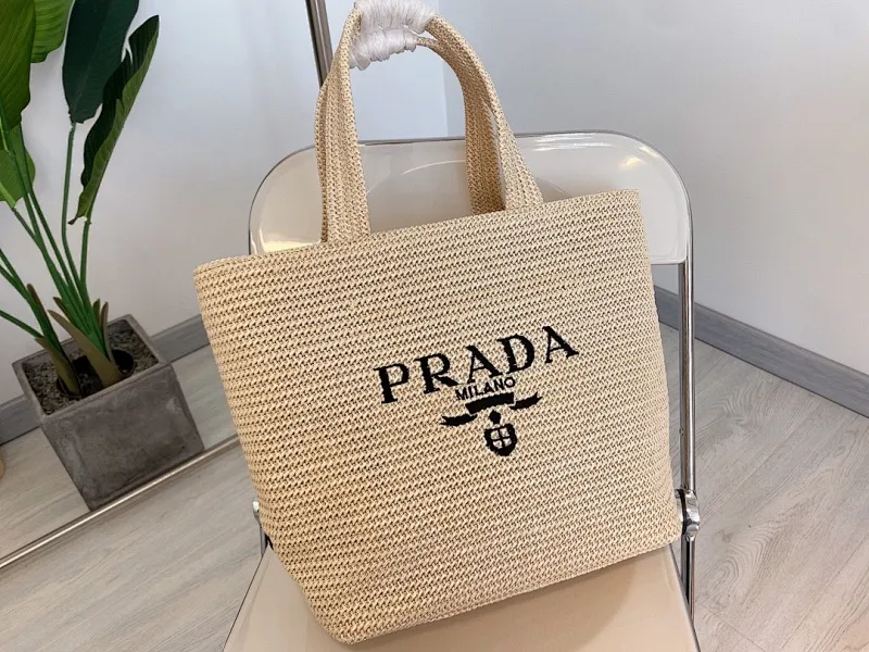All categories Official website "Brand Women's Bags" Women's Bags 💙 PRADA 2022 Official New Prada Handbag Wholesale 58001550 High Quality Specifications: 35-31CM