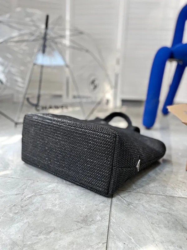 All categories Official website "Brand Women's Bags" Women's Bags 💙 PRADA 2022 Official New Prada Handbag Wholesale 58001550 High Quality Specifications: 35-31CM