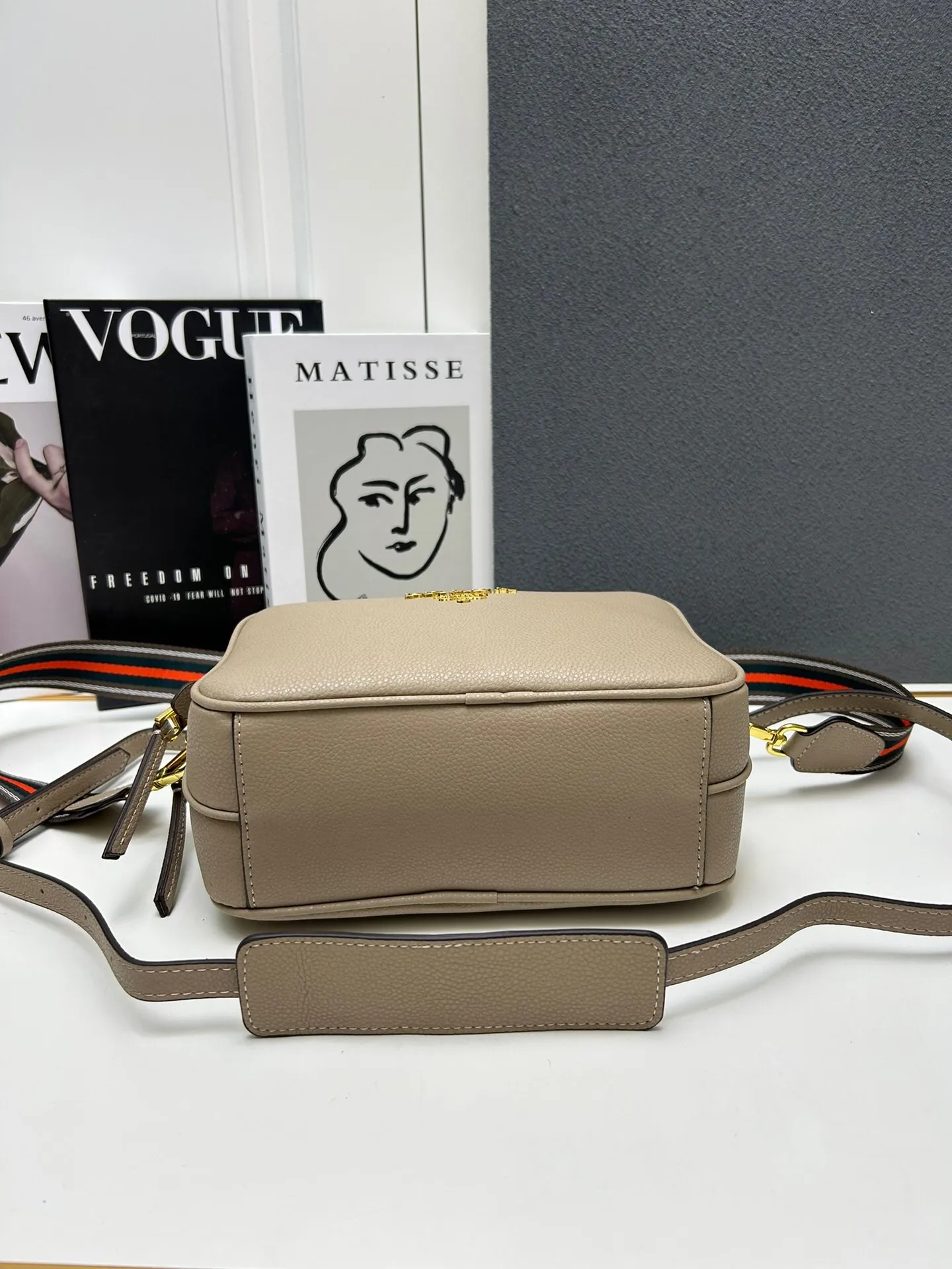 All Categories Official Website "Brand Women's Bags" Women's Bags 💙 PRADA 2025 New Prada Crossbody Bag