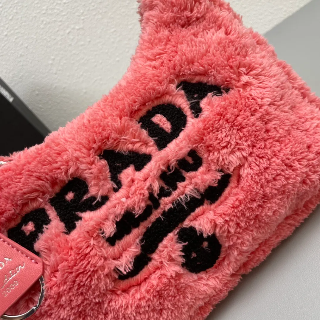 All categories Official website "Brand Women's Bags" Women's Bags 💙 PRADA replica PRADA, fine imitation PRADA bags, PRADA shoulder bags, 2023 official latest version PRADA armpit bag, lamb wool, bag factory, original material, size: 27-18-6CM