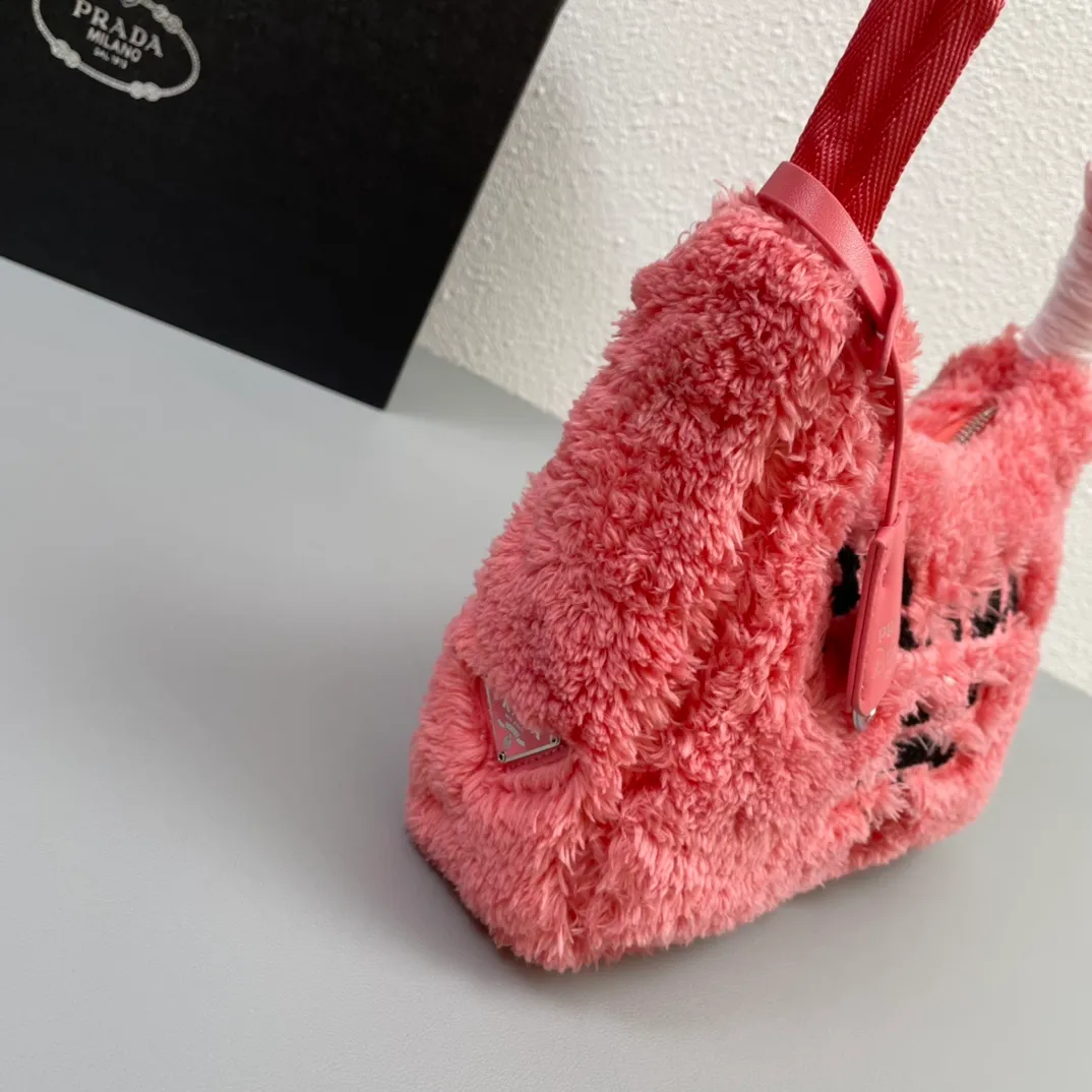 All categories Official website "Brand Women's Bags" Women's Bags 💙 PRADA replica PRADA, fine imitation PRADA bags, PRADA shoulder bags, 2023 official latest version PRADA armpit bag, lamb wool, bag factory, original material, size: 27-18-6CM
