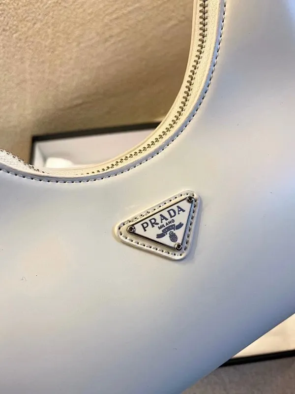All categories Official website "Brand Women's Bags" Women's Bags 💙 PRADA Fine imitation PRADA, high imitation PRADA bags, PRADA crossbody bags, 2023 official latest version PRADA armpit bags, PRADA bag factory, recommended bags, size: 31-13CM
