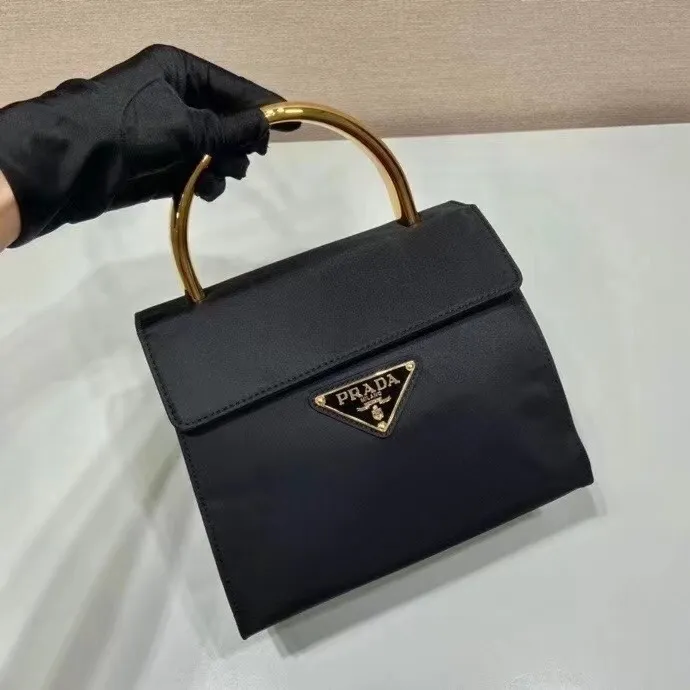 All categories Official website "Brand Women's Bags" Women's Bags 💙 PRADA 2022 official new Prada handbag wholesale Original order quality 58003800 Size: 21-17-12Cm