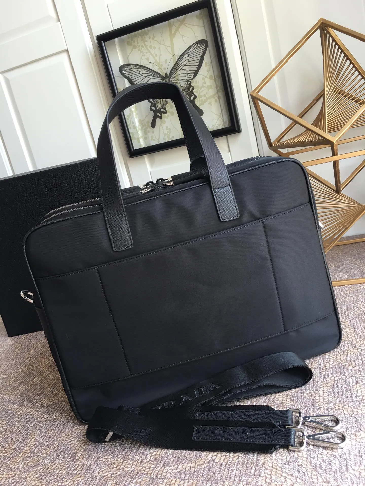 💰1520P Jiajui new men's bag, 2VE407 black - double layer 🎉🎉🎉, made of imported parachute fabric, imported cross grain cowhide, top gun five colors + white hardware, double layer grid + It has a leather slip pocket inside and can be inserted into a trolley case. It has many compartments with 175 OEM codes. It is light and practical. Men’s favorite [color][color][color], length 39x height 29x bottom 11cm, 💪💪💪