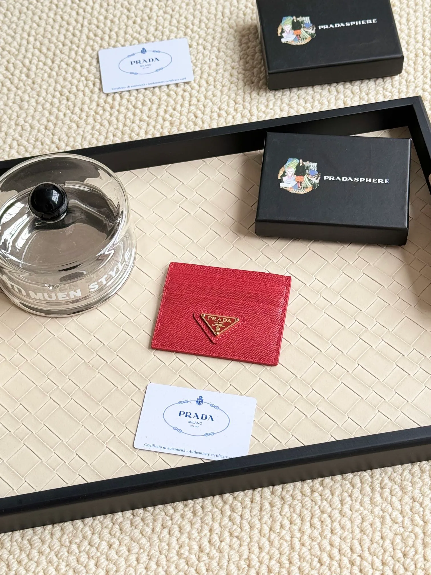 💰110prada popular card holder, unisex small card holder, black, model 1MC025 Triangle Wheat series, nine colors, made of cross-grain cowhide, 6 card slots ➕ one middle sandwich, can hold multiple cards and zeros 💰, size 11.2×8.5cm, real shot, what you see is what you get