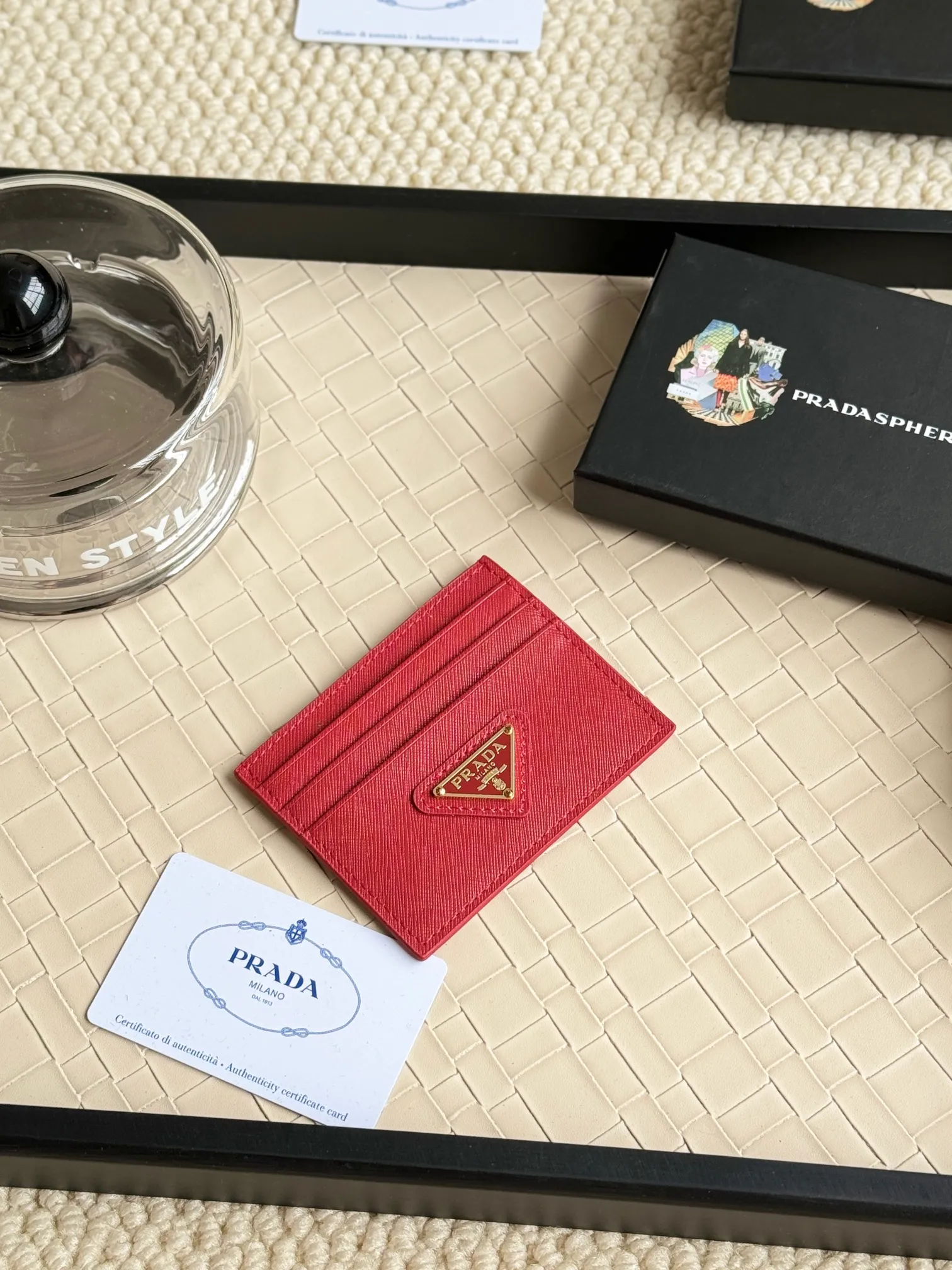 💰110prada popular card holder, unisex small card holder, black, model 1MC025 Triangle Wheat series, nine colors, made of cross-grain cowhide, 6 card slots ➕ one middle sandwich, can hold multiple cards and zeros 💰, size 11.2×8.5cm, real shot, what you see is what you get