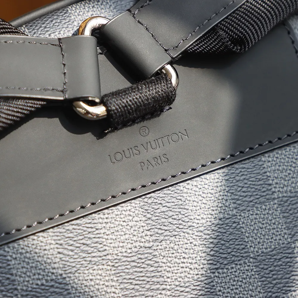 P¥960👉nfc dynamic chip version👈【Top original pure steel hardware】𝐉𝐎𝐒𝐇 Backpack n41473 French original leather🇫🇷Pure steel hardware Size: 32*40*13 ✔️HD details ✔️Restored taste!