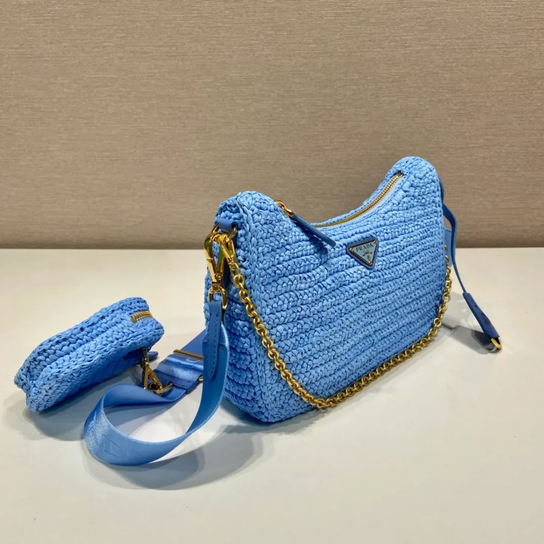 💰1560🎉Straw three-in-one🎉1BH204🎉🎉New color This pure hand-knitted three-in-one design is great👏👏three uses in one pack🎉🎉This complicated craftsmanship looks very elegant/fashionable. What I love most is that there is a small pendant (small bag) hanging on the shoulder strap. The upper body effect is very good and the return rate is 100%😘A must-have for summer🎉Hurry up and get it🎉🎉 Length 23x Height 16x Bottom 7cm