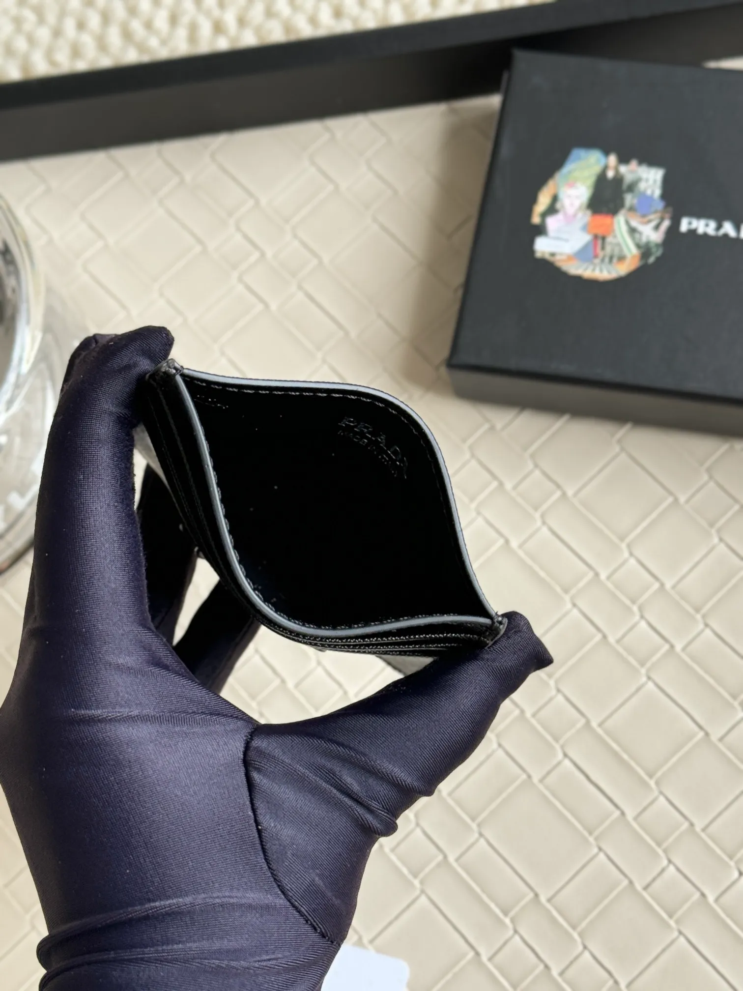 💰100prada popular card holder, unisex small card holder, black, model 1MC025 Triangle Wheat series, nine colors, made of cross-grain cowhide, 6 card slots ➕ a middle mezzanine, which can hold multiple cards and zeros 💰, size 11.2×8.5cm, taken in kind, what you see is what you get