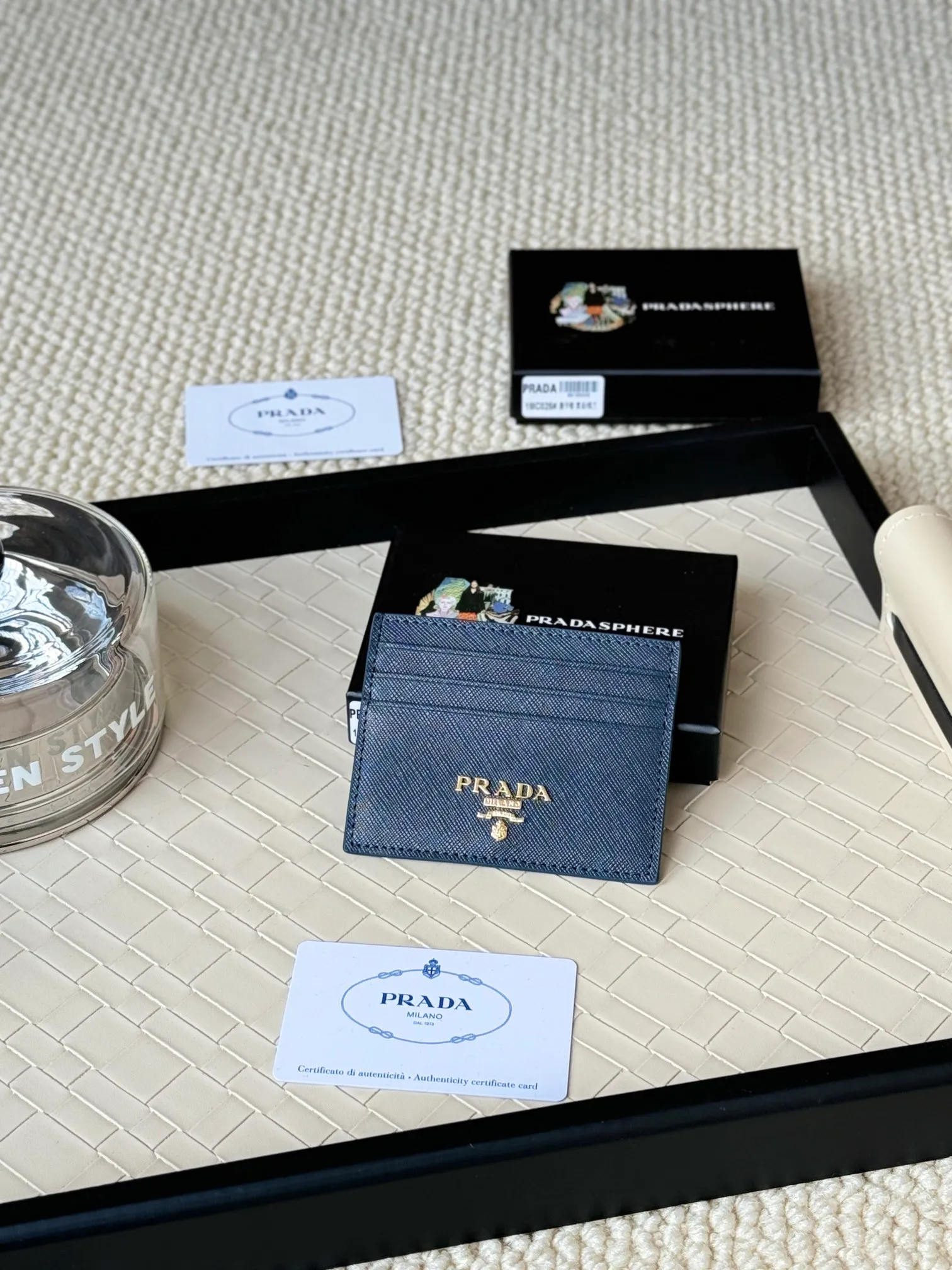 💰110prada popular card holder, unisex small card holder, black, model 1MC025, loose lettering Triangle Wheat series, nine colors, made of cross-grain cowhide, 6 card slots ➕ One middle sandwich, can place multiple cards and zeros 💰, size 11.2×8.5cm, real shot, what you see is what you get