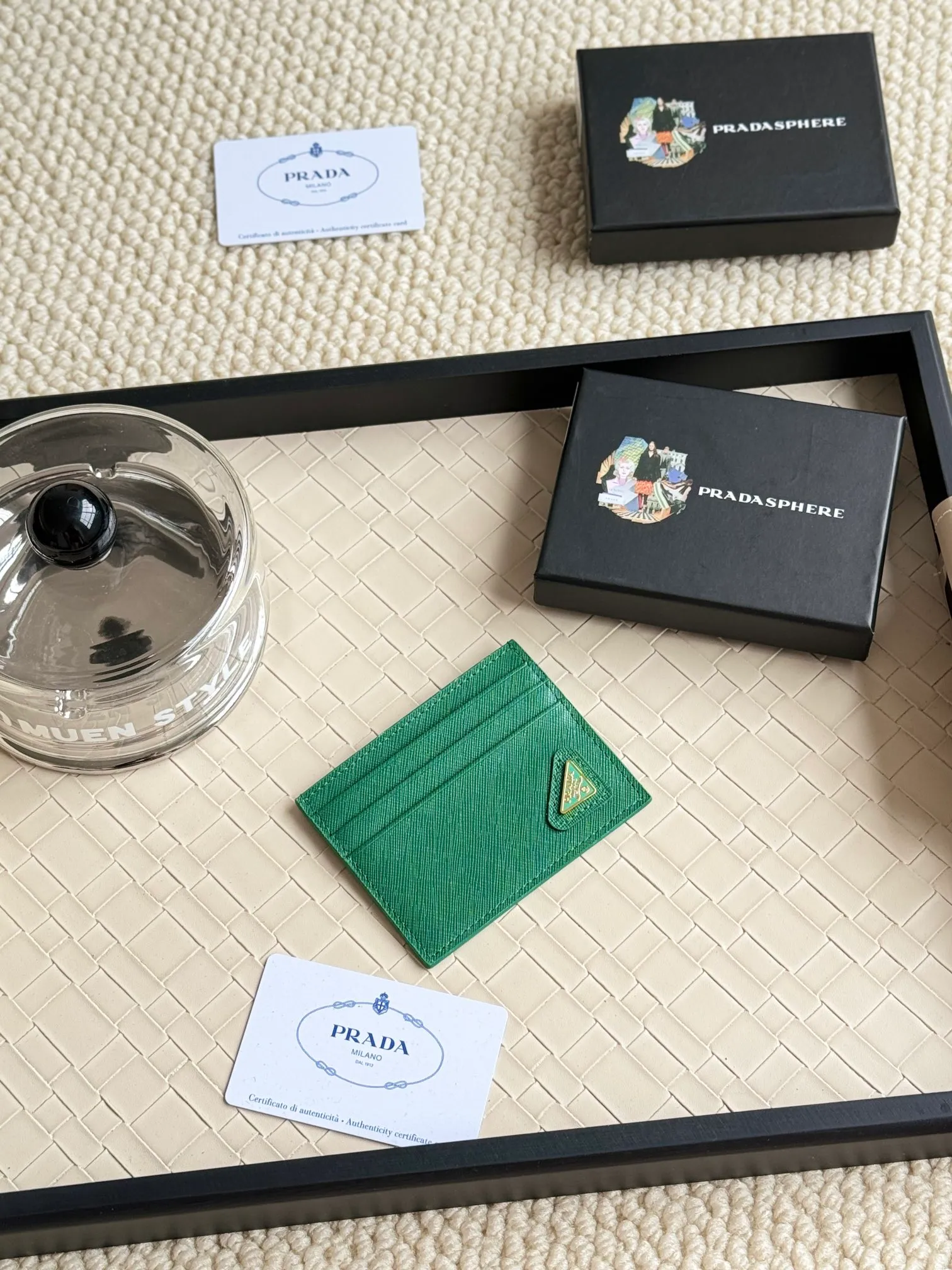 💰100prada popular card holder, unisex small card holder, black, model 1MC025, oblique triangle, made of cross-grain cowhide, 6 card slots ➕ one middle compartment, can hold multiple cards and zeros 💰, size 11.2×8.5cm, real shot, what you see is what you get