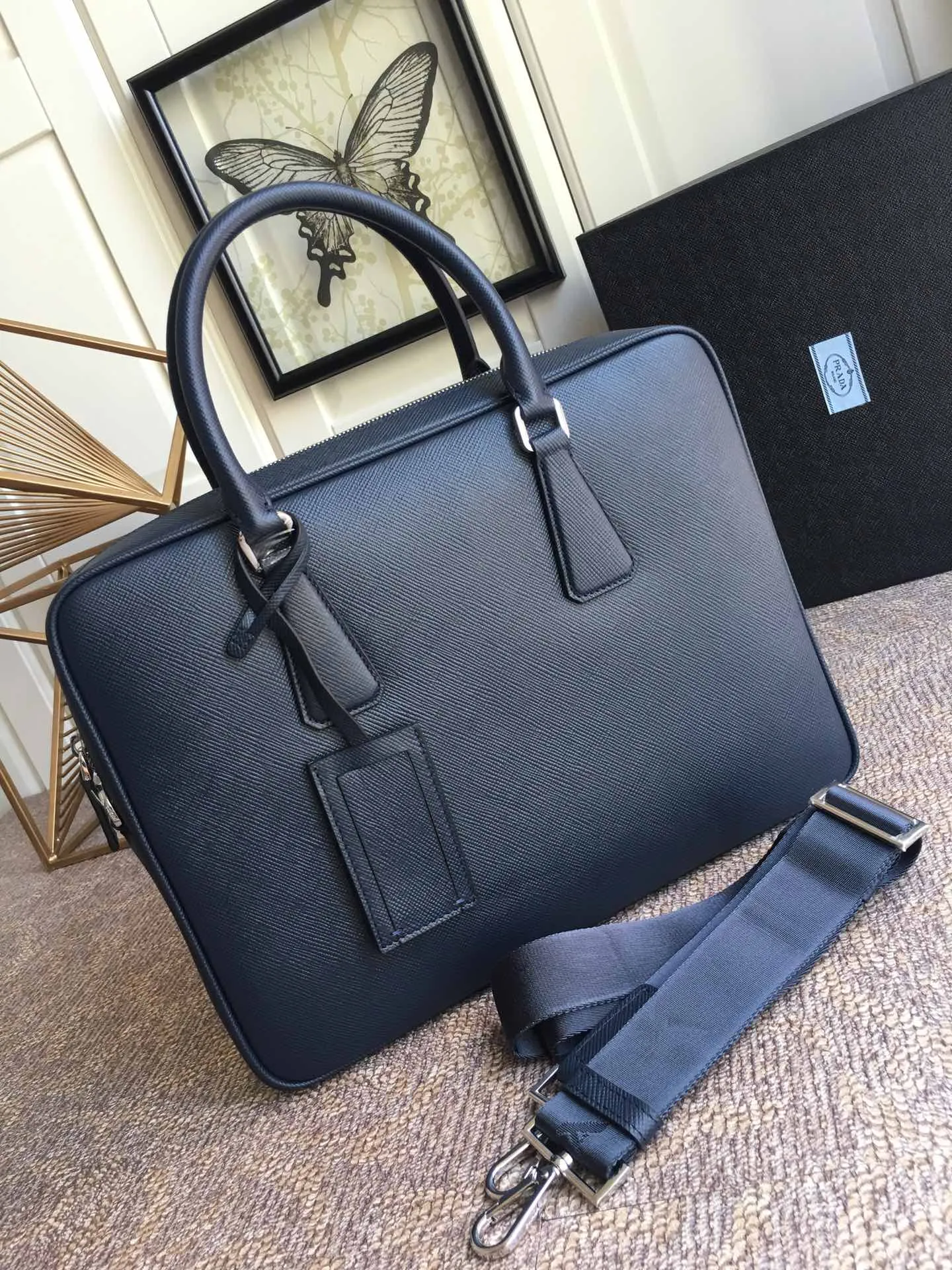 💰In 2000, P's men's bag comes out with a new style, VS0363B blue, the latest men's style, original item, imported thick cross pattern, full leather inside and outside, 175 OEM code, length 37X height 28x6cm