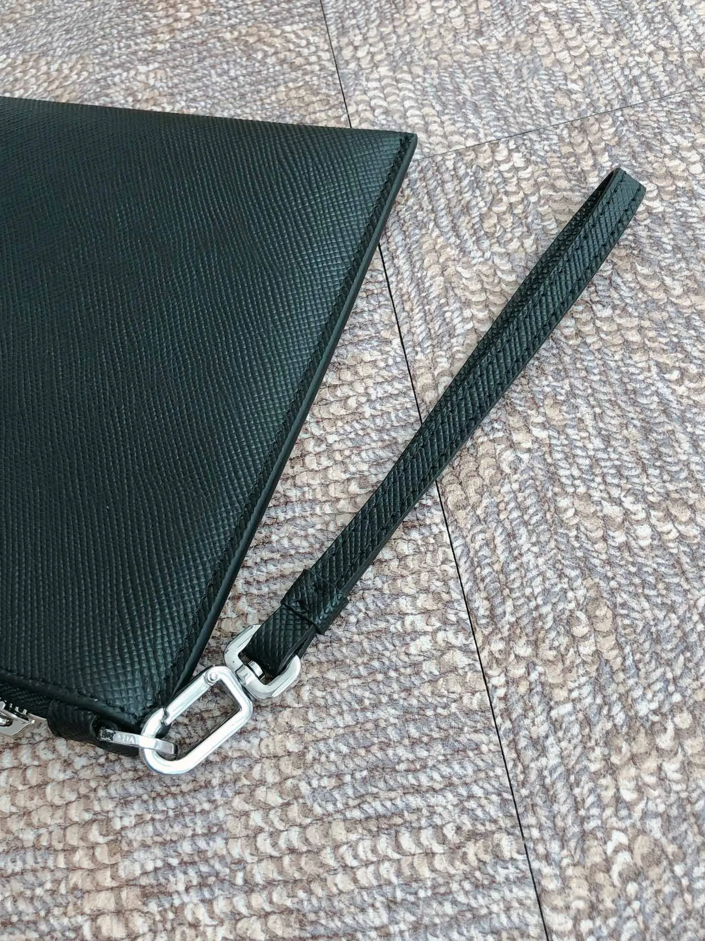 💰920 original order, popular model 2NG005B black has arrived🎉🎉🎉 Made of imported thick cross-grain cowhide + original hardware + imported sheepskin, light and practical, men's favorite [color][color][color], length 28 and height 18