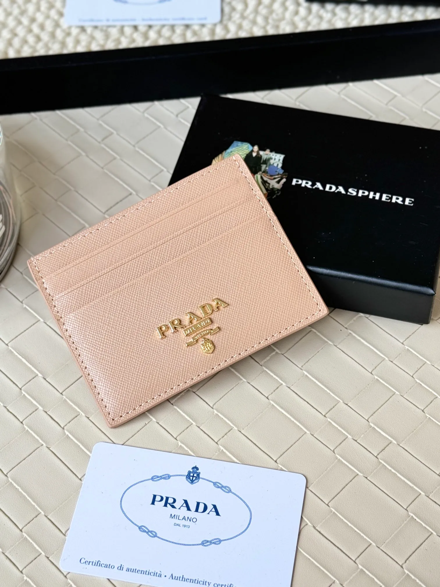 💰100prada popular card holder, small card holder for men and women, black, model 1MC025, loose lettering Triangle Wheat series, nine colors, made of cross-grain cowhide, 6 card slots ➕ One middle sandwich, can place multiple cards and zeros 💰, size 11.2×8.5cm, taken in kind, what you see is what you get