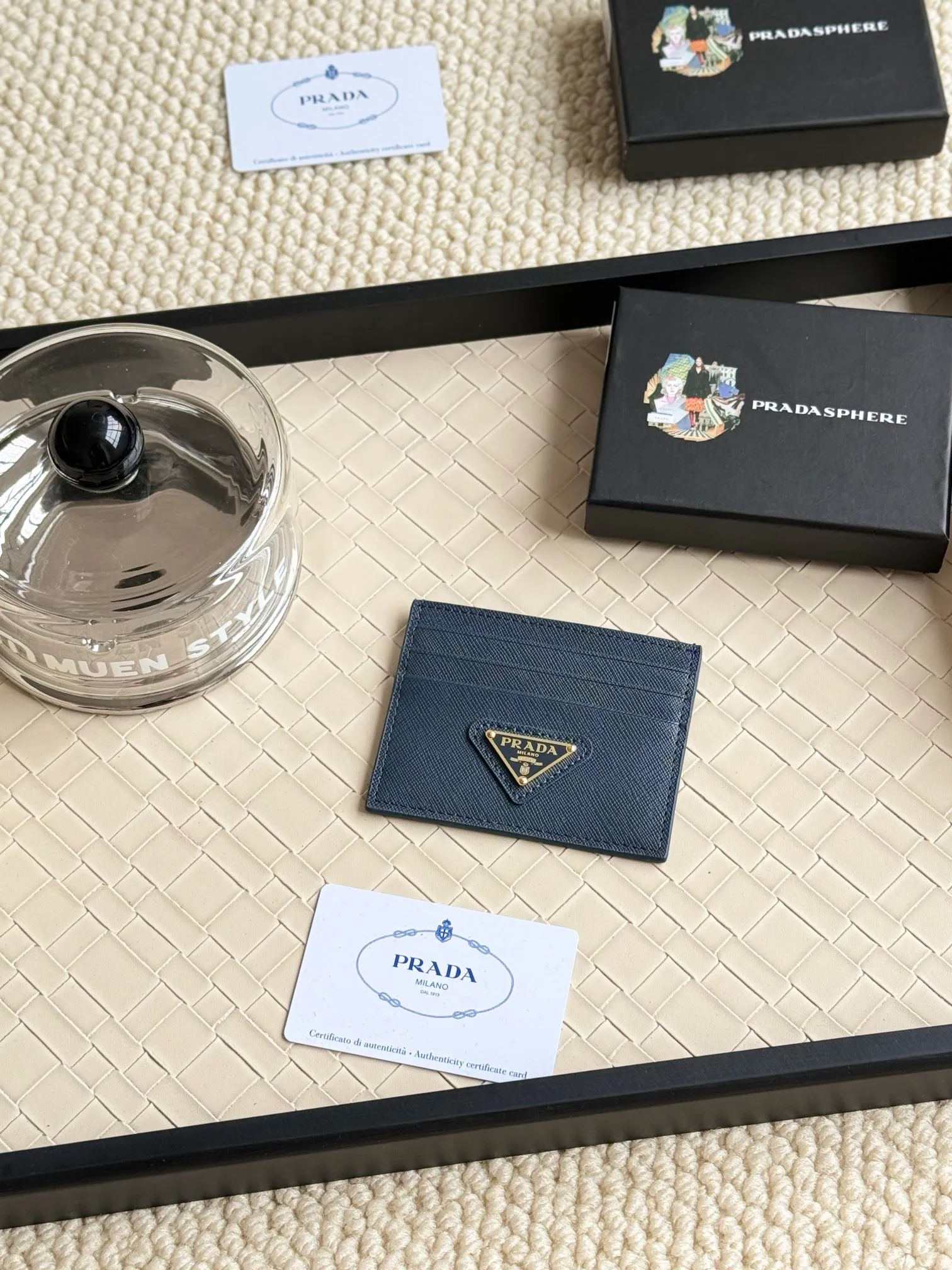 💰110prada popular card holder, unisex small card holder, black, model 1MC025 Triangle Wheat series, nine colors, made of cross-grain cowhide, 6 card slots ➕ one middle sandwich, can hold multiple cards and zeros 💰, size 11.2×8.5cm, real shot, what you see is what you get