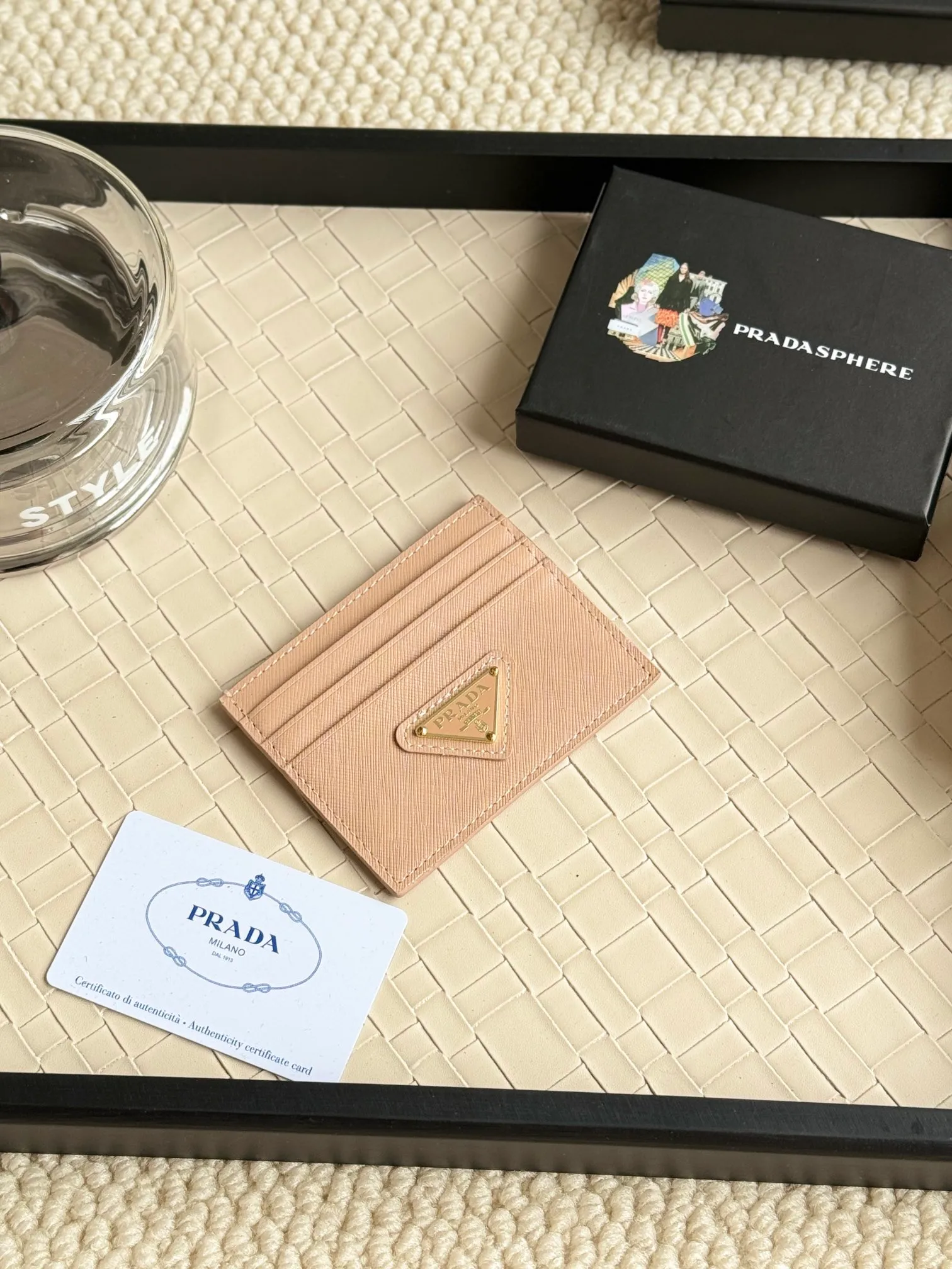 💰100prada popular card holder, unisex small card holder, black, model 1MC025 Triangle Wheat series, nine colors, made of cross-grain cowhide, 6 card slots ➕ a middle mezzanine, which can hold multiple cards and zeros 💰, size 11.2×8.5cm, taken in kind, what you see is what you get