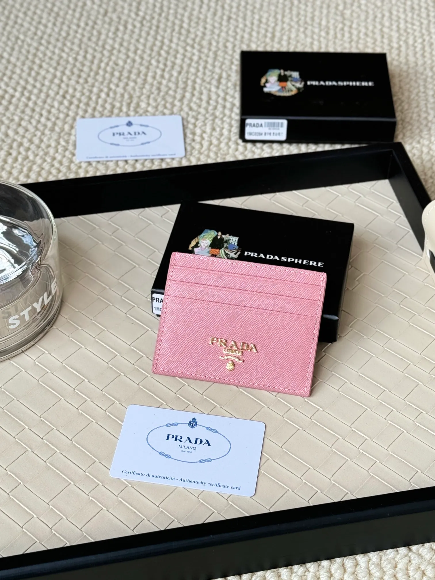 💰100prada popular card holder, small card holder for men and women, black, model 1MC025, loose lettering Triangle Wheat series, nine colors, made of cross-grain cowhide, 6 card slots ➕ One middle sandwich, can place multiple cards and zeros 💰, size 11.2×8.5cm, taken in kind, what you see is what you get