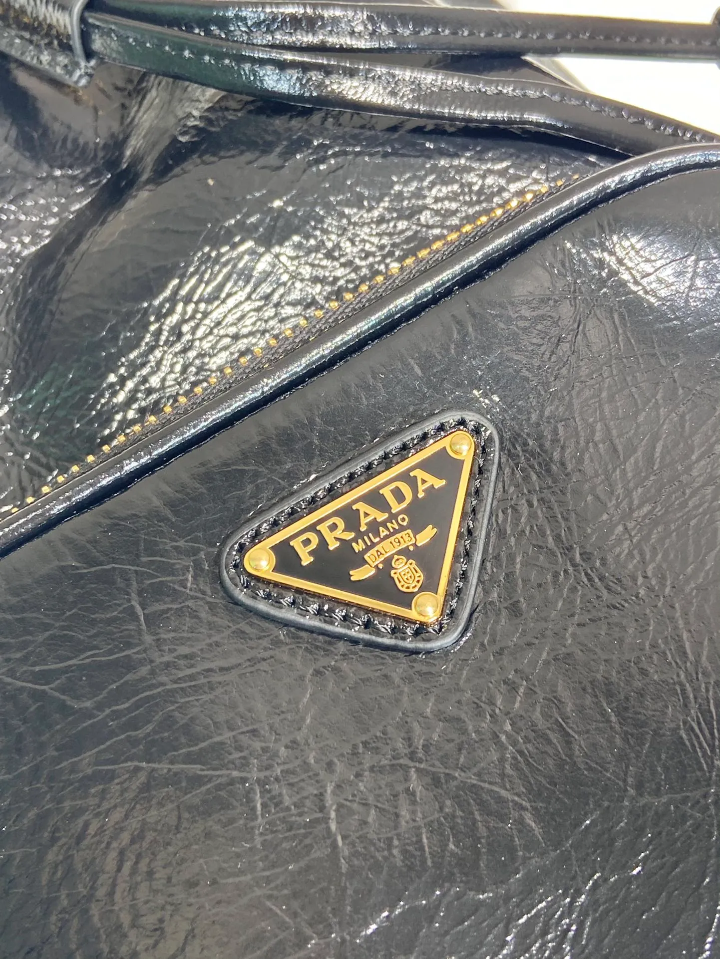 💰1320🎉Painted wax leather🎉1BH038 bucket bag🎉🎉 This bucket bag is made of imported patented cowhide leather fabric, top-grade hardware, equipped with a detachable long shoulder strap, portable/diagonal, lightweight, practical and fashionable, with large capacity. Beauties, hurry up and get it, length 18x height 23 base x 12