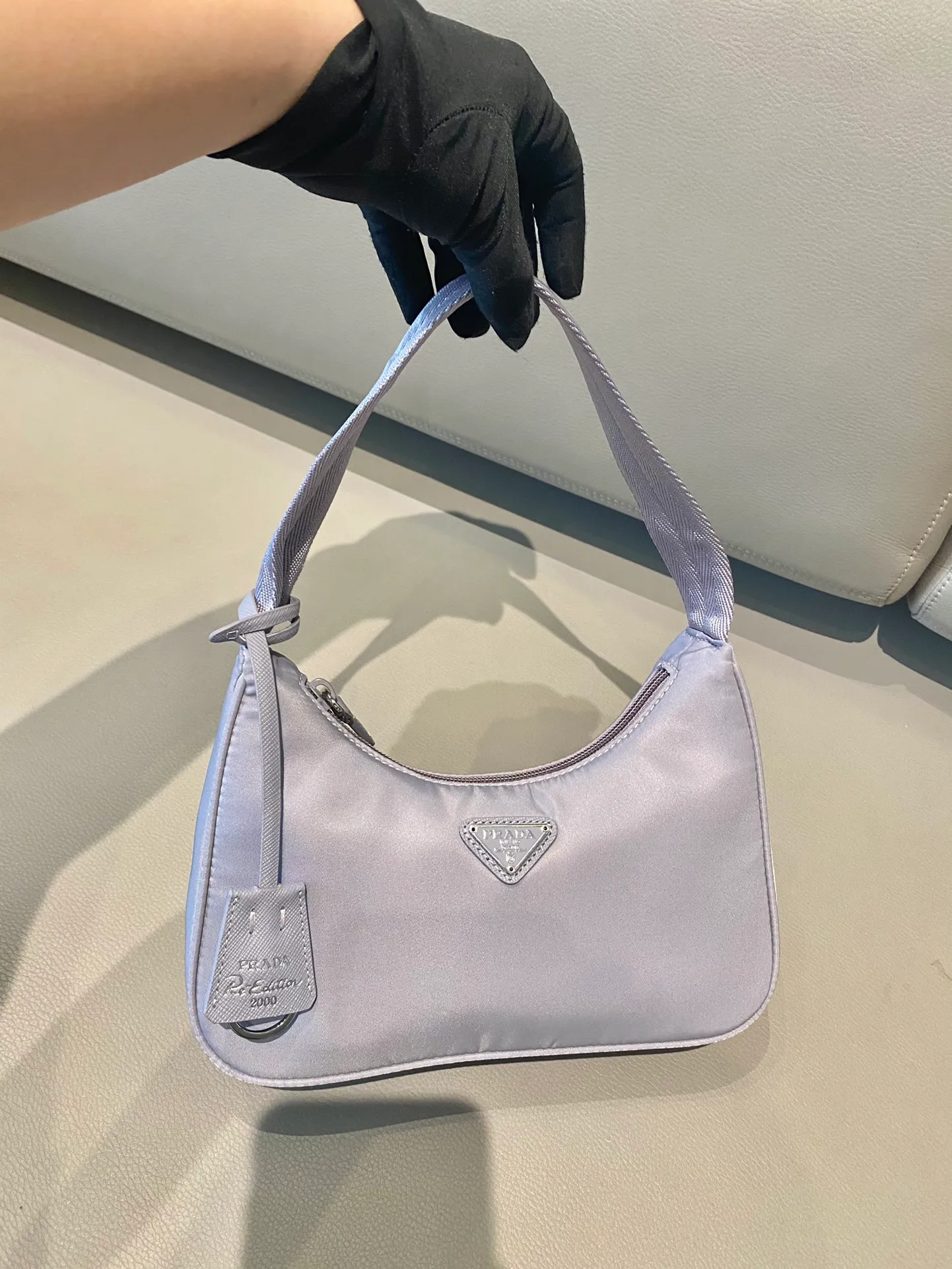 💰660🔥New color wisteria purple🔥Original quality👍👍Upgraded board 1NE515 moon-shaped second-hand bag, made of imported original parachute fabric, lightweight and practical Hobo armpit bag, super simple and eye-catching👍👍, small/light/packable/easy to wear/fashionable armpit bag, and can be carried by hand, super easy to use😍😍. It is currently the most popular bag among celebrities, aren’t you excited😜😜, ladies, hurry up, length 23x height 13x bottom 5cm👏👏👏💰💰💰