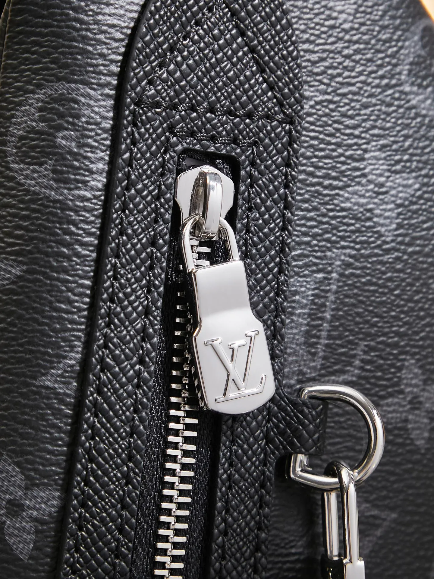 P¥740👉nfc dynamic chip version👈This Duo shoulder bag chest bag M30936 top-level inspection-free🇫🇷All steel hardware Size: 20*42*6cm [Essential details, every detail is impeccable]