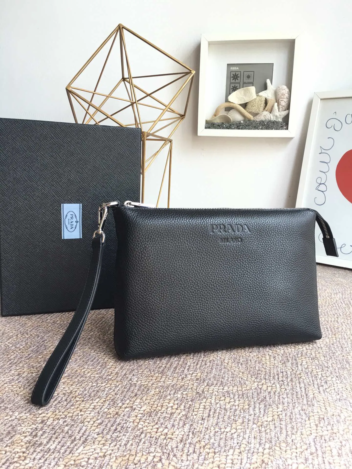 💰1060, the popular handbag has arrived again, 0050 black, top quality. Made of imported deerskin pattern, inner and outer leather, 175 OEM code, length 29x height 18cm