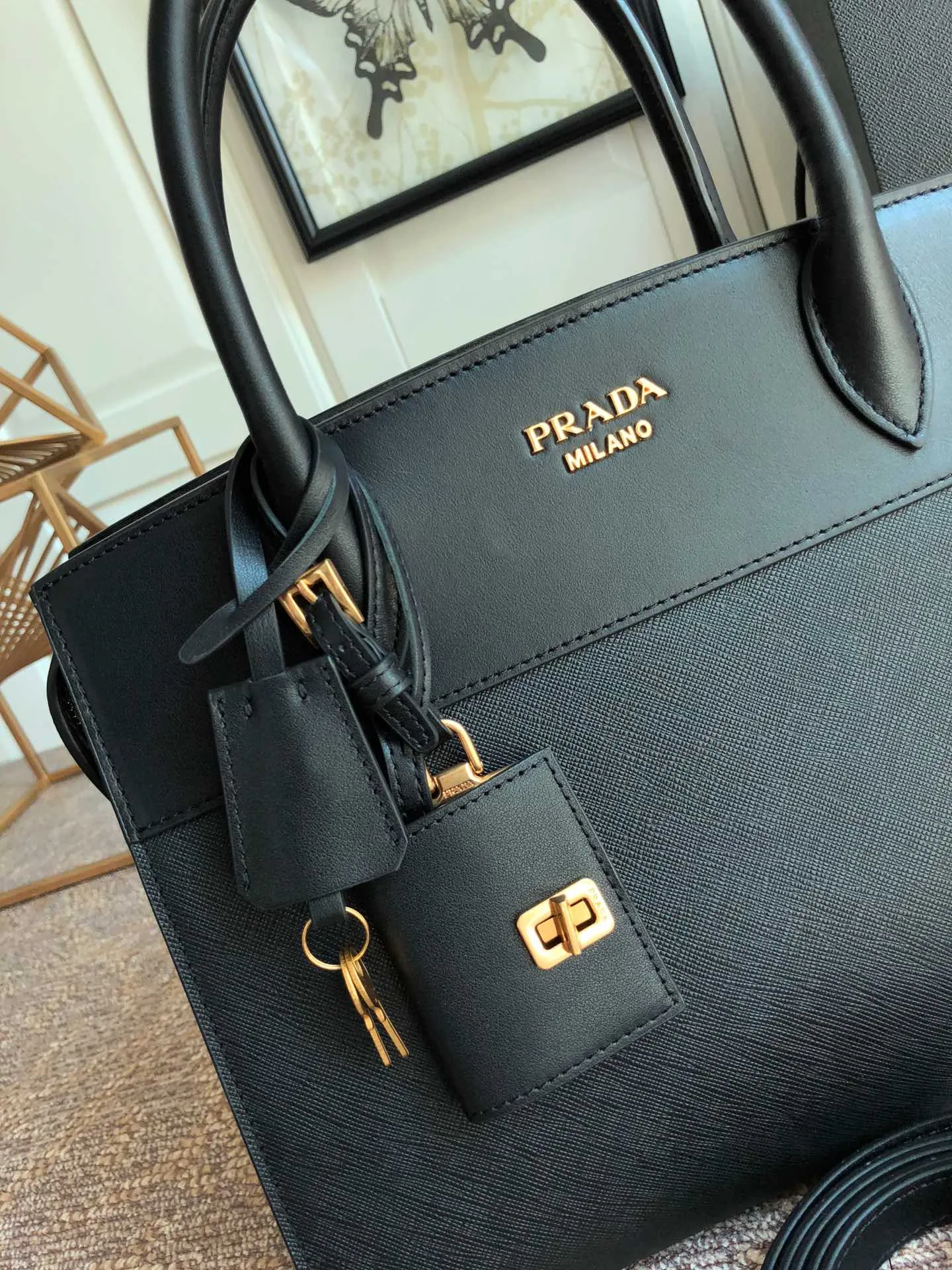 💰2140, exclusive first release🎉🎉🎉, small size😻😻lBA046 black - original item💪💪💪, calfskin handle, removable and adjustable calf Long leather shoulder strap, gold-plated complex metal hardware, with pull closure, three closure bags, one of which has a pull, OEM code 175, length 30x height 22cm