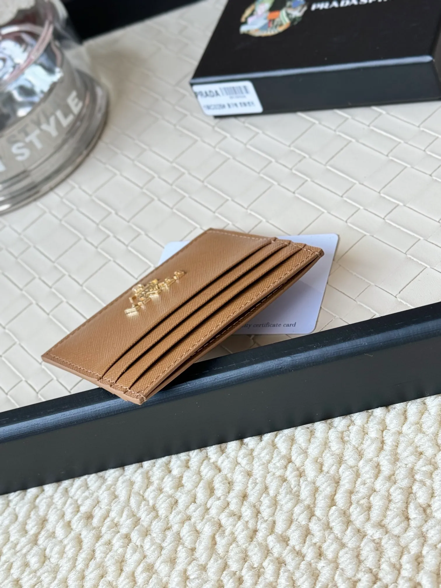 💰100prada popular card holder, small card holder for men and women, black, model 1MC025, loose lettering Triangle Wheat series, nine colors, made of cross-grain cowhide, 6 card slots ➕ One middle sandwich, can place multiple cards and zeros 💰, size 11.2×8.5cm, taken in kind, what you see is what you get