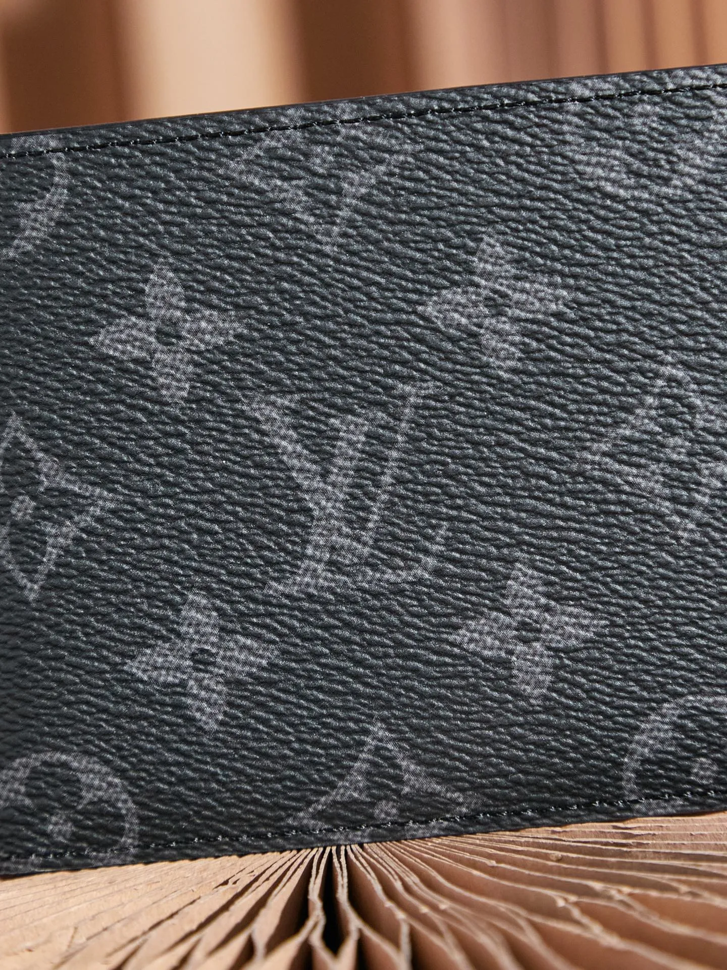p¥200 👉nfc163C01 dynamic chip version👈 [Top inspection-free] M61695 black flower short wallet Work details: For reference